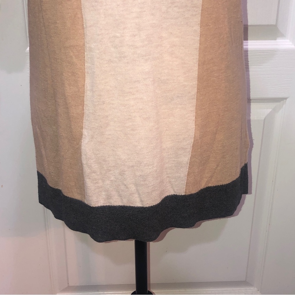 Women’s Halogen Colorblock Sweater- $15 - Picture 4 of 8